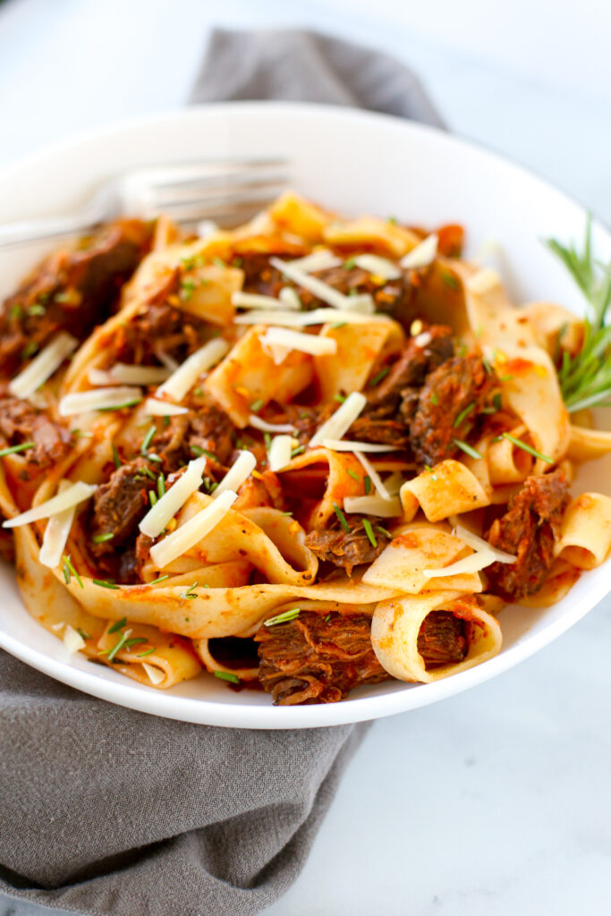 slow cooker beef ragu